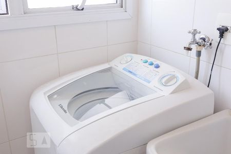 Apartamento para alugar com 60m², 3 quartos e 1 vagaÁrea de Serviço