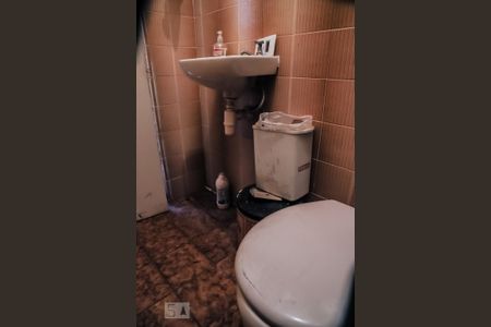 Casa à venda com 122m², 3 quartos e 2 vagas Casa à venda com 122m², 3 quartos e 2 vagasBanheiro 3