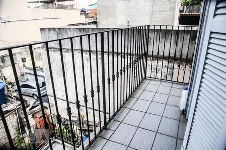 Casa à venda com 122m², 3 quartos e 2 vagas Casa à venda com 122m², 3 quartos e 2 vagasVaranda Quarto 1