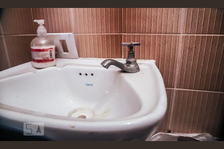 Casa à venda com 122m², 3 quartos e 2 vagas Casa à venda com 122m², 3 quartos e 2 vagasBanheiro 3