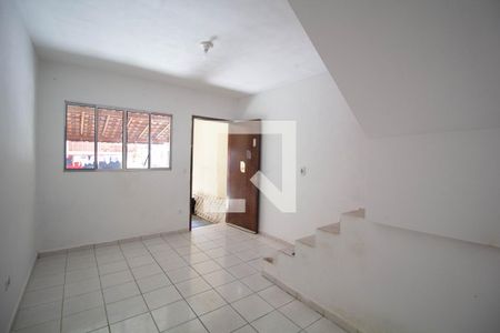 Sala de casa de condomínio para alugar com 2 quartos, 76m² em Itaquera, São Paulo