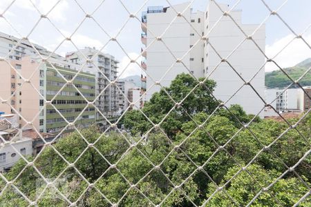 Apartamento à venda com 75m², 2 quartos e sem vagaVista