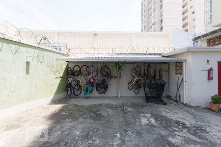 Apartamento à venda com 75m², 2 quartos e sem vagaÁrea comum