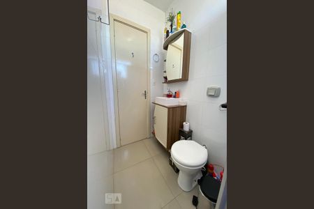 Apartamento à venda com 44m², 2 quartos e sem vaga Apartamento à venda com 44m², 2 quartos e sem vagaBanheiro