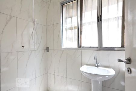 Banheiro de casa para alugar com 1 quarto, 65m² em Itaquera, São Paulo