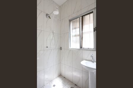 Banheiro de casa para alugar com 1 quarto, 65m² em Itaquera, São Paulo