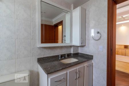 Apartamento para alugar com 207m², 4 quartos e 4 vagas Apartamento para alugar com 207m², 4 quartos e 4 vagasBanheiro da Suíte 2