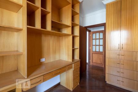 Apartamento para alugar com 207m², 4 quartos e 4 vagas Apartamento para alugar com 207m², 4 quartos e 4 vagasQuarto 1