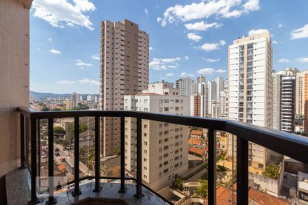Apartamento para alugar com 207m², 4 quartos e 4 vagas Apartamento para alugar com 207m², 4 quartos e 4 vagasVaranda do Quarto 1