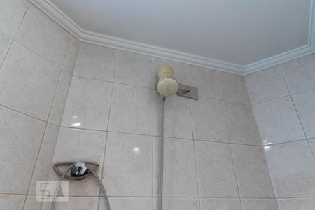 Apartamento para alugar com 207m², 4 quartos e 4 vagas Apartamento para alugar com 207m², 4 quartos e 4 vagasBanheiro de Serviço - Chuveiro Elétrico