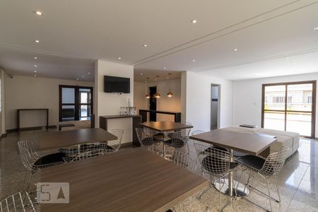 Apartamento para alugar com 207m², 4 quartos e 4 vagas Apartamento para alugar com 207m², 4 quartos e 4 vagasÁrea comum - Salão de festas