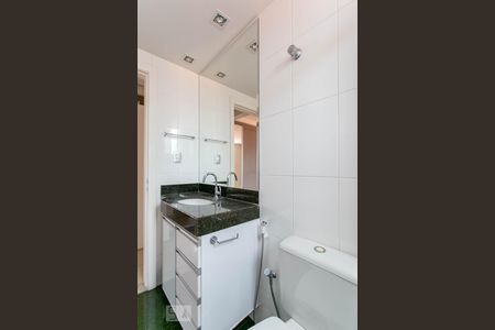 Casa para alugar com 98m², 3 quartos e 2 vagasBanheiro da Suite