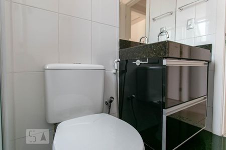 Casa para alugar com 98m², 3 quartos e 2 vagasBanheiro Social