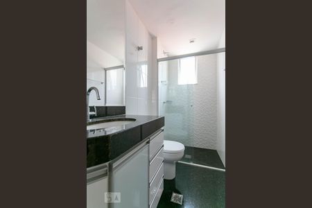 Casa para alugar com 98m², 3 quartos e 2 vagasBanheiro da Suite