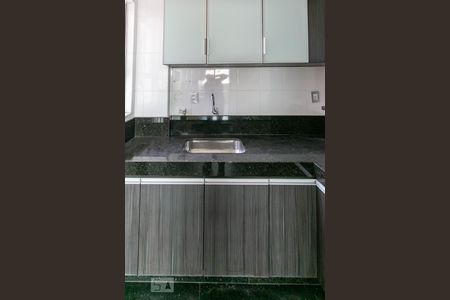 Casa para alugar com 98m², 3 quartos e 2 vagasCozinha