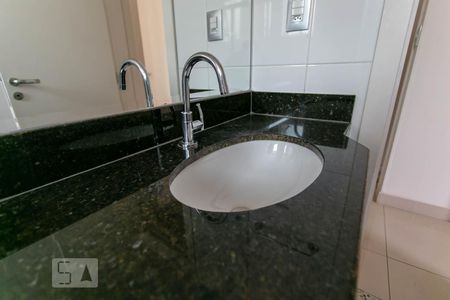 Casa para alugar com 98m², 3 quartos e 2 vagasBanheiro Social