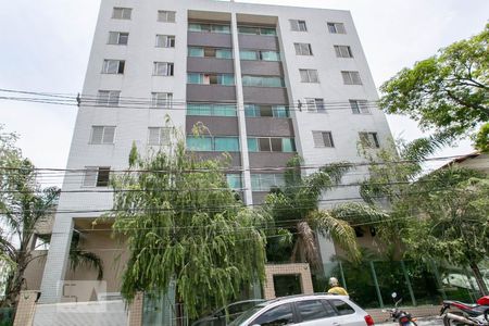 Casa para alugar com 98m², 3 quartos e 2 vagasFachada