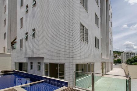Casa para alugar com 98m², 3 quartos e 2 vagasÁrea comum - Piscina