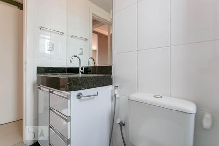 Casa para alugar com 98m², 3 quartos e 2 vagasBanheiro da Suite