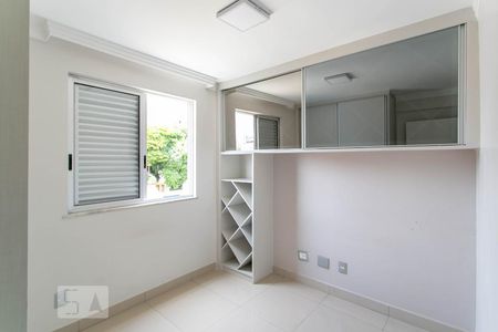 Casa para alugar com 98m², 3 quartos e 2 vagasQuarto 2