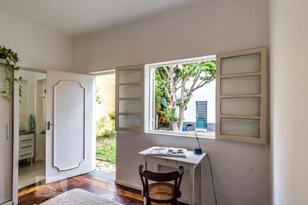 Sala/Quarto de kitnet/studio para alugar com 1 quarto, 30m² em Pacaembu, São Paulo