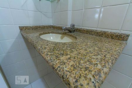 Apartamento para alugar com 65m², 2 quartos e 1 vagaBanheiro da suíte