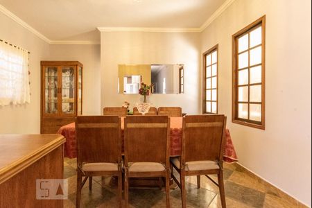 Salada de Jantar de casa para alugar com 4 quartos, 336m² em Parque Jambeiro, Campinas