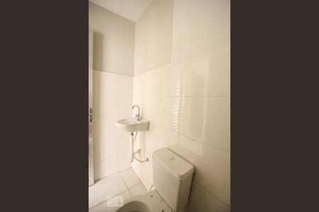 Casa de condomínio para alugar com 40m², 1 quarto e sem vagaBanheiro