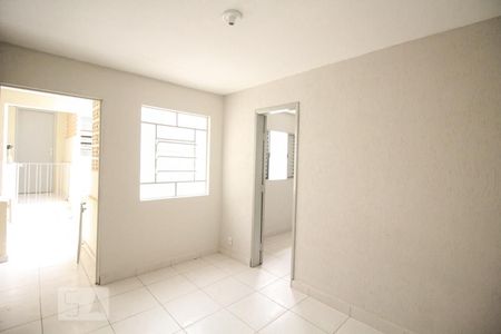 Sala de casa de condomínio para alugar com 1 quarto, 40m² em Vila Amélia, São Paulo