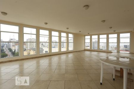 Apartamento à venda com 160m², 3 quartos e sem vaga Apartamento à venda com 160m², 3 quartos e sem vagaSalão de festas