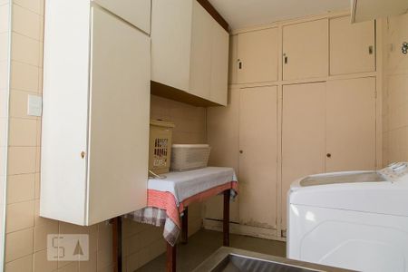 Casa à venda com 216m², 4 quartos e 3 vagasÁrea de serviço