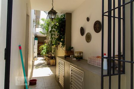 Casa à venda com 216m², 4 quartos e 3 vagasQuintal - Corredor