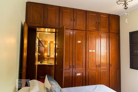 Casa à venda com 216m², 4 quartos e 3 vagasSuíte 1