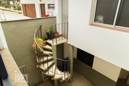 Casa à venda com 216m², 4 quartos e 3 vagasVista da suíte 1