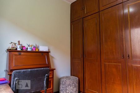 Casa à venda com 216m², 4 quartos e 3 vagasQuarto 2