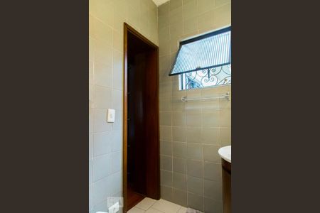 Casa à venda com 216m², 4 quartos e 3 vagasBanheiro da suíte 1