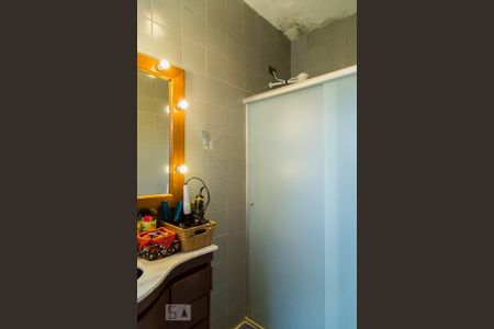 Casa à venda com 216m², 4 quartos e 3 vagasBanheiro da suíte 1