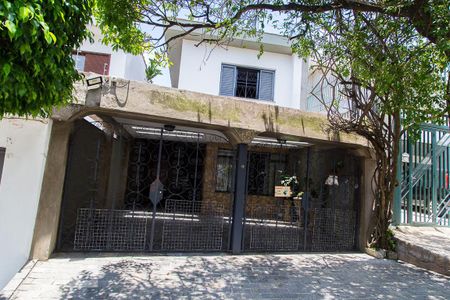 Casa à venda com 216m², 4 quartos e 3 vagasFachada