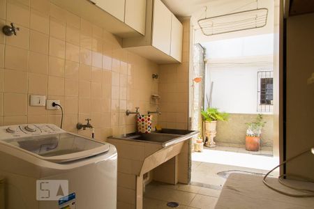 Casa à venda com 216m², 4 quartos e 3 vagasÁrea de serviço