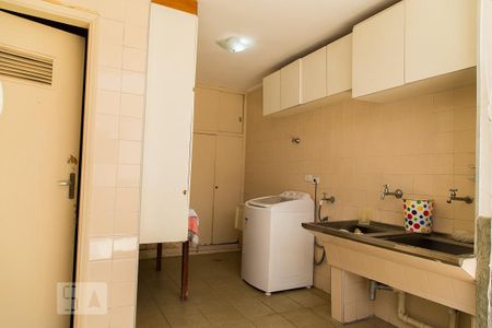 Casa à venda com 216m², 4 quartos e 3 vagasÁrea de serviço
