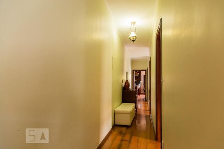 Casa à venda com 216m², 4 quartos e 3 vagasCorredor