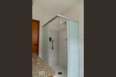 Casa à venda com 216m², 4 quartos e 3 vagasBanheiro social