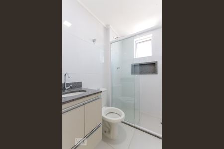 Banheiro de apartamento para alugar com 1 quarto, 70m² em Vila Ede, São Paulo