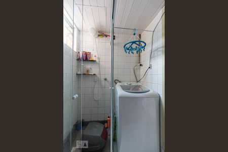 Banheiro de apartamento para alugar com 2 quartos, 40m² em Rubem Berta, Porto Alegre