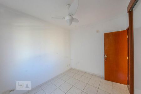 Quarto 1 de apartamento para alugar com 2 quartos, 58m² em Alto Caiçaras, Belo Horizonte