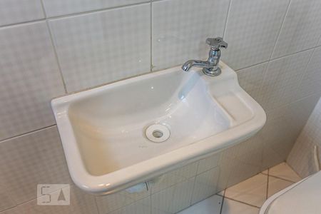 Apartamento para alugar com 72m², 2 quartos e 1 vaga Apartamento para alugar com 72m², 2 quartos e 1 vagaBanheiro Serviço