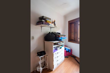 Casa à venda com 180m², 3 quartos e 4 vagas Casa à venda com 180m², 3 quartos e 4 vagasQuarto 2