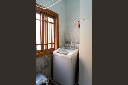 Casa à venda com 180m², 3 quartos e 4 vagas Casa à venda com 180m², 3 quartos e 4 vagasÁrea de Serviço