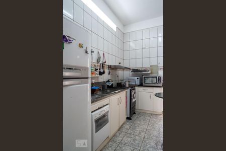 Casa à venda com 180m², 3 quartos e 4 vagas Casa à venda com 180m², 3 quartos e 4 vagasCozinha