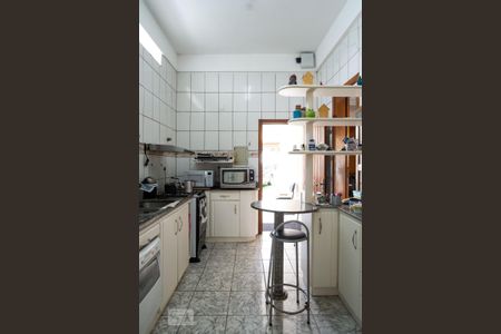 Casa à venda com 180m², 3 quartos e 4 vagas Casa à venda com 180m², 3 quartos e 4 vagasCozinha